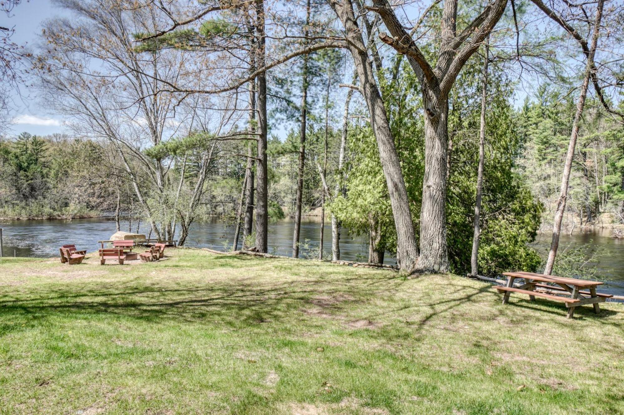 Edgewater Resort Iron Mountain Luaran gambar